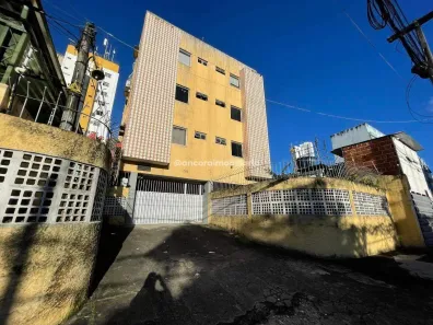 Apartamento com 3 Quartos para alugar, 80m² no Madalena, Recife