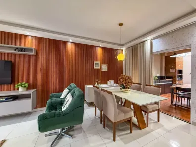 Casa com 3 Quartos à venda, 143m² no Alto Umuarama, Uberlândia