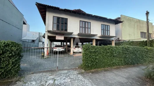Lote/Terreno à venda, 652m² no Atiradores, Joinville