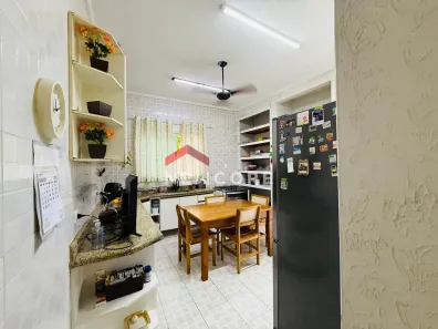 Casa com 3 Quartos à venda, 129m² no Marapé, Santos