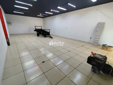 Ponto Comercial para alugar, 150m² no Umuarama, Uberlândia