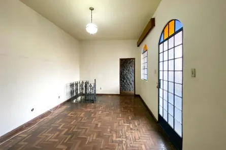 Casa com 5 Quartos à venda, 900m² no Santa Efigênia, Belo Horizonte