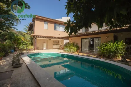Casa de Condomínio com 6 Quartos à venda, 1000m² no Piatã, Salvador