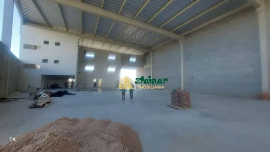 Galpão/Depósito/Armazém para alugar, 1400m² no Portão, Arujá
