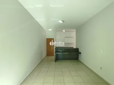 Apartamento com 3 Quartos para alugar, 80m² no Tibery, Uberlândia