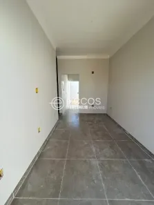 Casa com 2 Quartos à venda, 45m² no Laranjeiras, Uberlândia