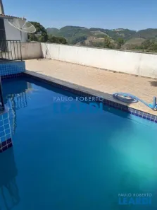 Fazenda/Sítio com 3 Quartos à venda, 250m² no Caldas, Caldas