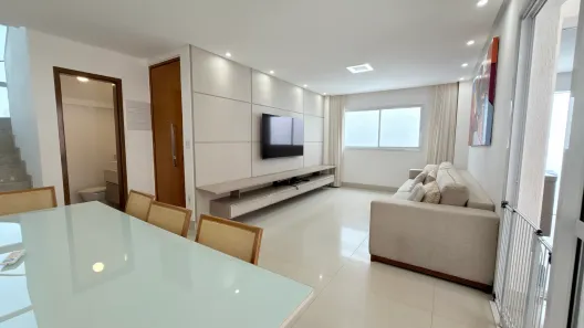 Casa de Condomínio com 3 Quartos à venda, 155m² no Jardim Vitória, Goiânia
