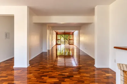 Casa com 4 Quartos para alugar, 297m² no Cristal, Porto Alegre