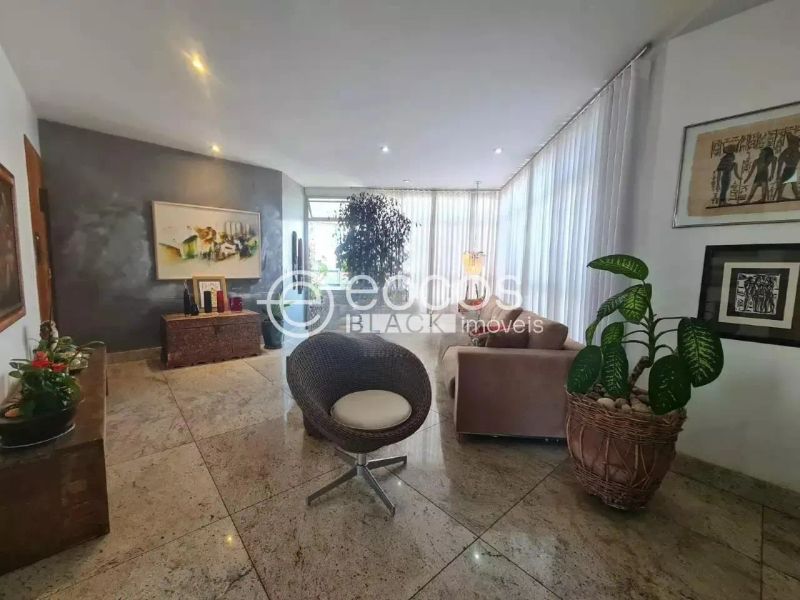 Cobertura com 4 quartos — Serra, Belo Horizonte