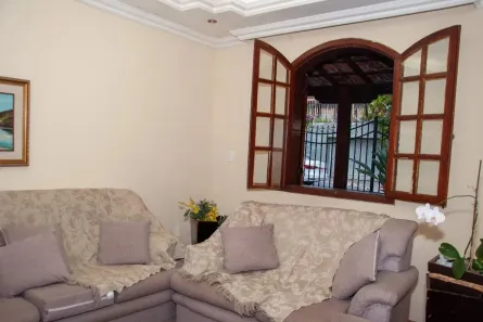 Casa com 3 Quartos à venda, 268m² no Glória, Contagem