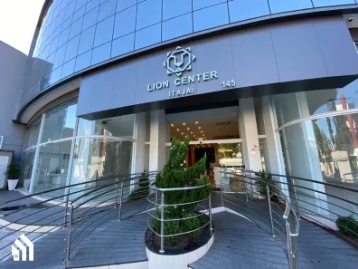 Sala Comercial para alugar, 139m² no Centro, Itajaí