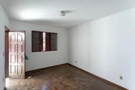 Casa com 8 Quartos à venda, 180m² no Lagoinha, Belo Horizonte