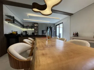 Sobrado com 3 Quartos à venda, 200m² no Guilhermina, Praia Grande