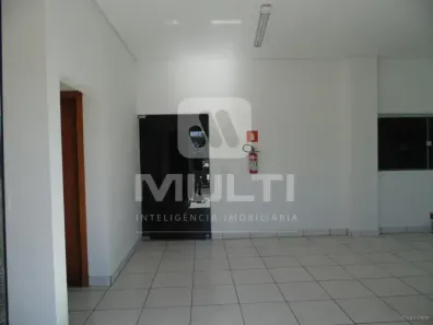 Casa com 1 Quarto para alugar, 1500m² no Marta Helena, Uberlândia