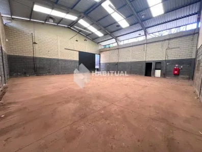 Galpão/Depósito/Armazém para alugar, 300m² no Distrito Industrial, Uberlândia