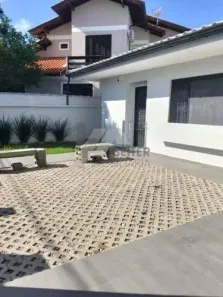 Casa com 3 Quartos à venda, 360m² no Itacorubi, Florianópolis