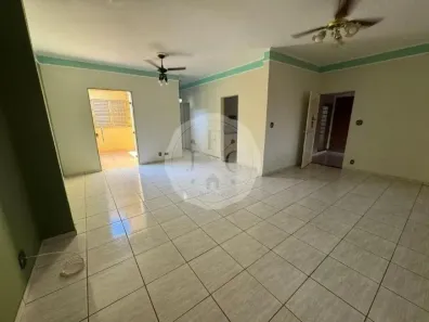 Casa com 3 Quartos para alugar, 218m² no Jardim Palma Travassos, Ribeirão Preto