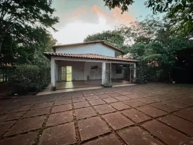 Casa de Condomínio com 4 Quartos para alugar, 300m² no Morada do Sol, Uberlândia