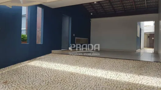 Sobrado com 4 Quartos à venda, 200m² no Alto Umuarama, Uberlândia