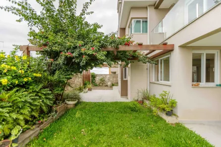 Casa de Condomínio com 4 Quartos à venda, 300m² no Campo Comprido, Curitiba