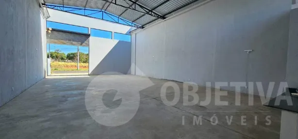 Galpão/Depósito/Armazém para alugar, 200m² no Novo Mundo, Uberlândia