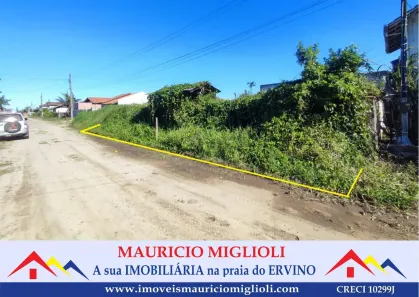 Lote/Terreno à venda, 300m² no Praia do Ervino, São Francisco do Sul