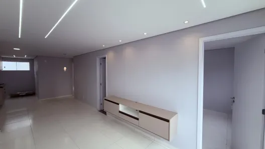 Apartamento com 3 Quartos para alugar, 72m² no Candeias, Vitória da Conquista