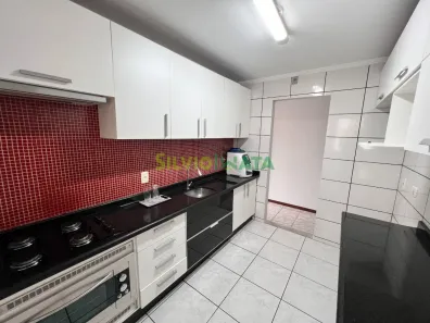 Apartamento com 3 Quartos para alugar, 79m² no Jardim Novo Horizonte, Maringá