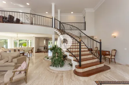 Casa de Condomínio com 4 Quartos à venda, 642m² no Butiatuvinha, Curitiba