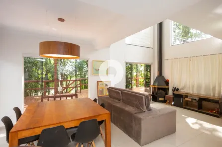 Casa de Condomínio com 3 Quartos à venda, 250m² no Bacacheri, Curitiba