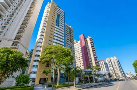 Apartamento com 4 Quartos à venda, 213m² no Cabral, Curitiba