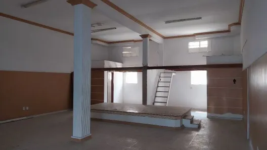 Ponto Comercial para alugar, 100m² no Centro, Araruama