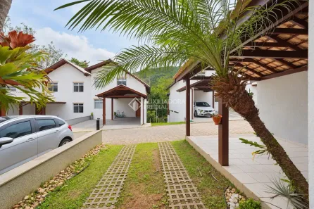 Casa de Condomínio com 3 Quartos para alugar, 140m² no Santo Antônio de Lisboa, Florianópolis