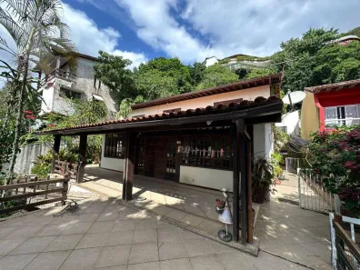 Casa com 4 Quartos à venda, 338m² no São Francisco, Niterói