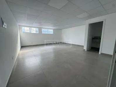 Sala Comercial para alugar, 183m² no Centro, Itajaí