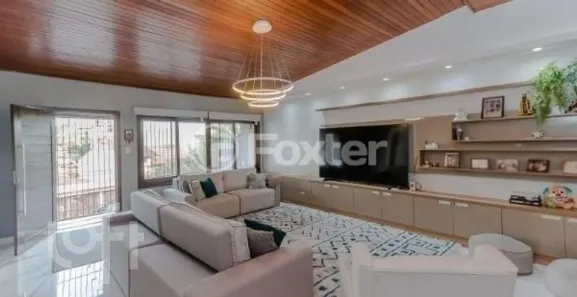 Casa com 6 Quartos à venda, 250m² no Chácara das Pedras, Porto Alegre