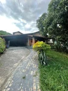 Casa com 2 Quartos à venda, 2000m² no Chácaras Reunidas Santa Terezinha, Contagem
