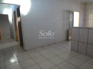 Casa com 6 Quartos à venda, 200m² no Laranjeiras, Uberlândia