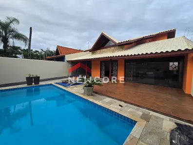 Sobrado com 4 Quartos à venda, 181m² no Jardim Guaraú, Peruíbe