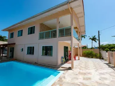 Casa com 6 Quartos à venda, 220m² no Costeira, Balneário Barra do Sul