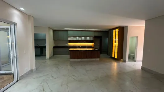 Sobrado com 3 Quartos à venda, 217m² no Água Branca, Piracicaba