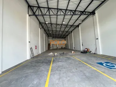 Galpão/Depósito/Armazém para alugar, 350m² no Santa Mônica, Uberlândia