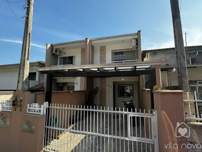 Casa com 2 Quartos à venda, 73m² no Vila Nova, Joinville