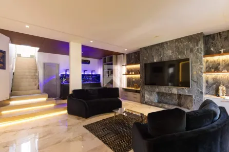 Casa com 4 Quartos para alugar, 460m² no Pilarzinho, Curitiba