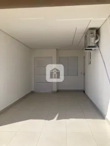 Casa de Condomínio com 3 Quartos para alugar, 51m² no Aclimação, Uberlândia