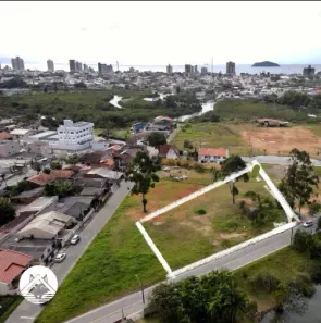 Lote/Terreno à venda, 900m² no Centro, Balneário Piçarras