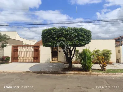 Casa com 3 Quartos à venda, 117m² no Jardim São Lourenço, Campo Grande