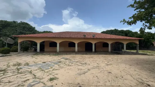 Fazenda/Sítio com 4 Quartos à venda, 200000m² no , Cascavel