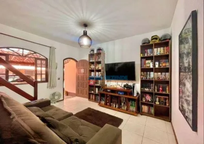 Casa de Condomínio com 2 Quartos à venda, 76m² no Parque São Luiz, Teresópolis